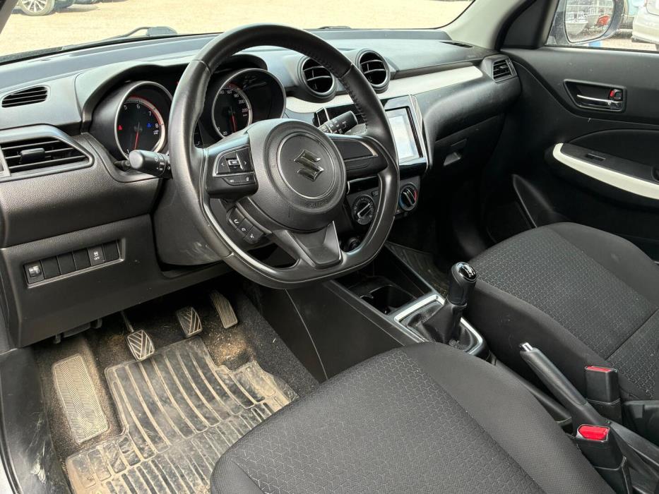 SUZUKI Swift 2018