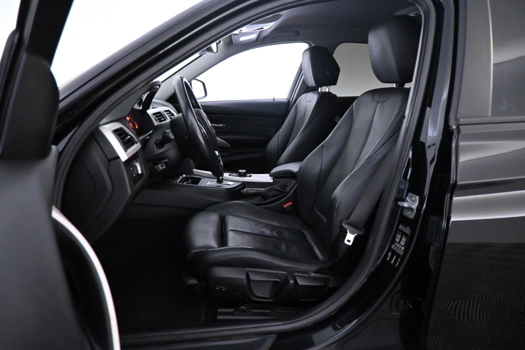 BMW 318 2018