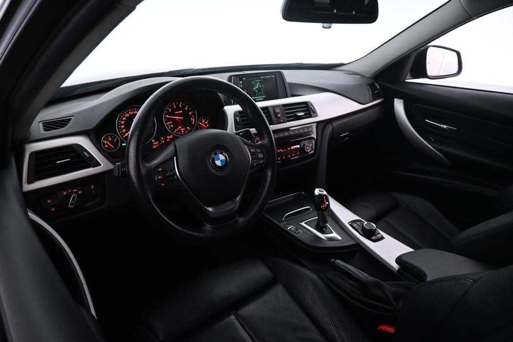 BMW 318 2018