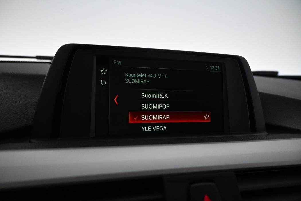 BMW 318 2018