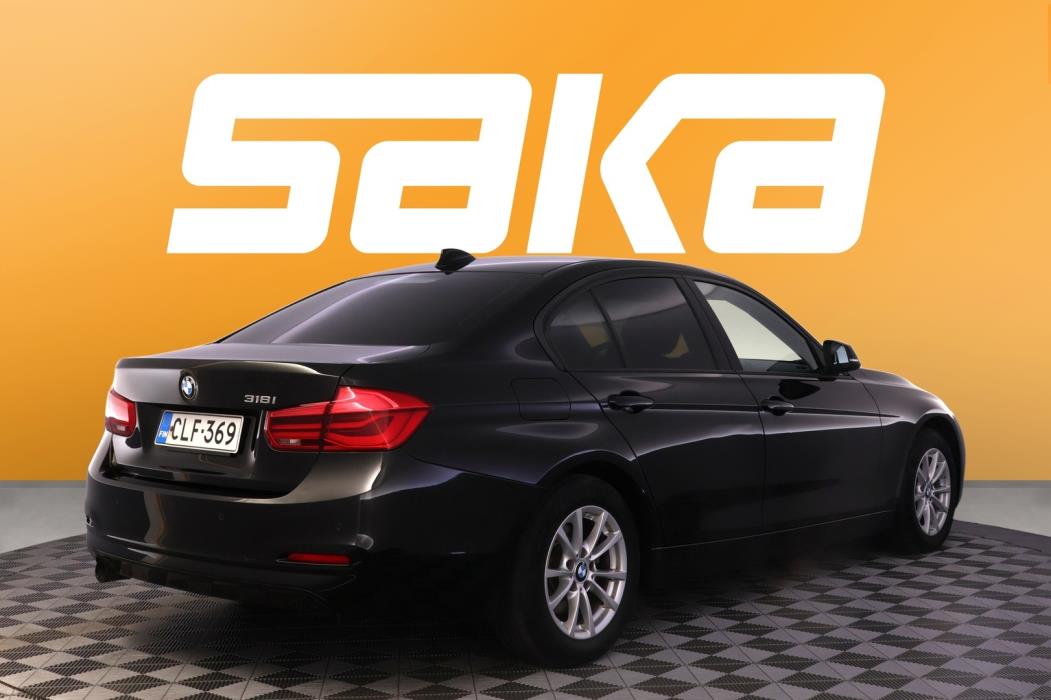 BMW 318 2018