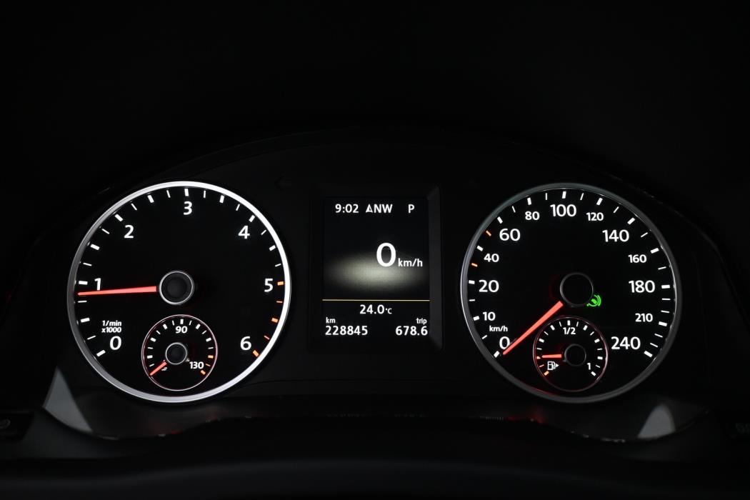 VOLKSWAGEN Tiguan 2015