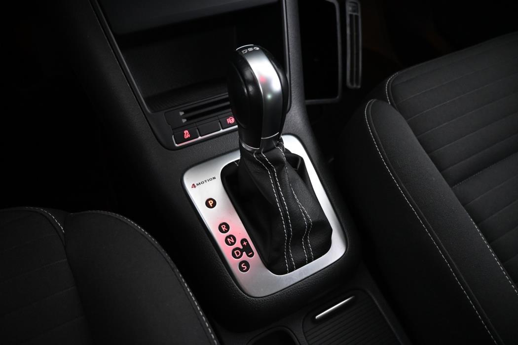 VOLKSWAGEN Tiguan 2015