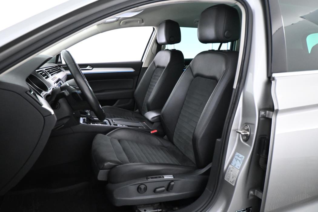 VOLKSWAGEN Passat 2016