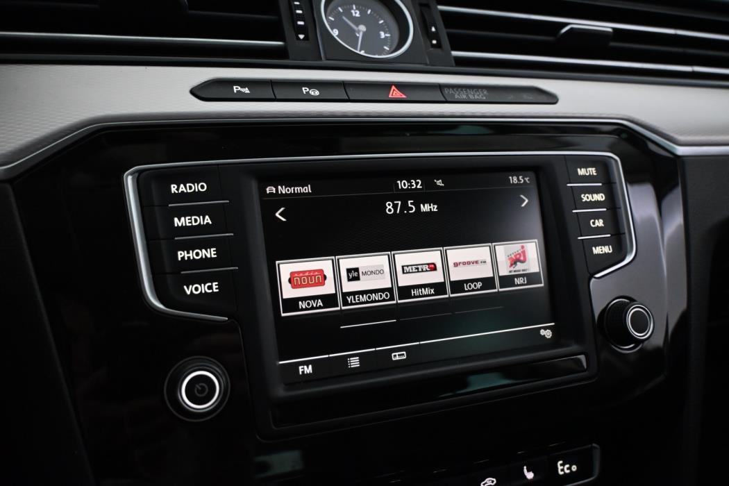 VOLKSWAGEN Passat 2016