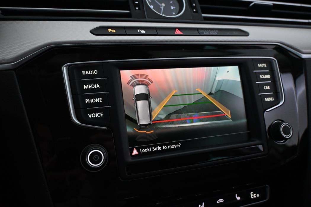 VOLKSWAGEN Passat 2016