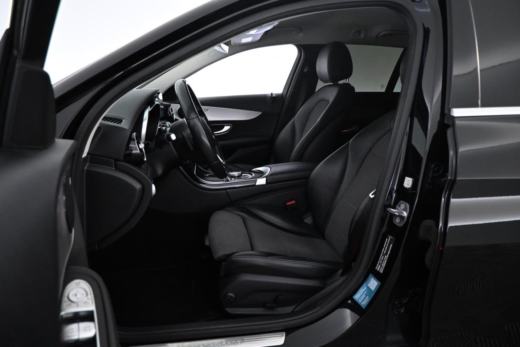 MERCEDES-BENZ C 2020