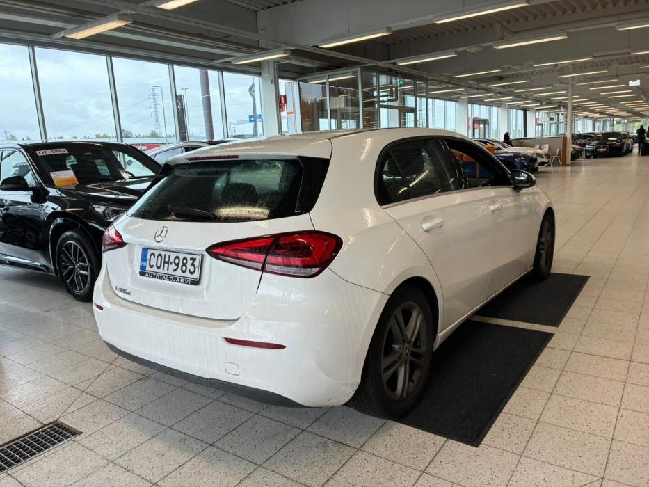 MERCEDES-BENZ A 2020