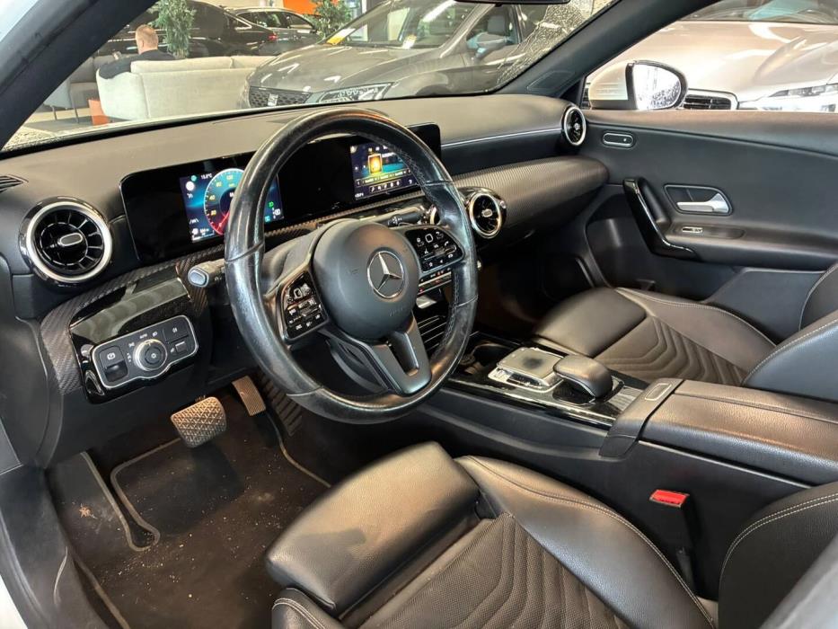 MERCEDES-BENZ A 2020
