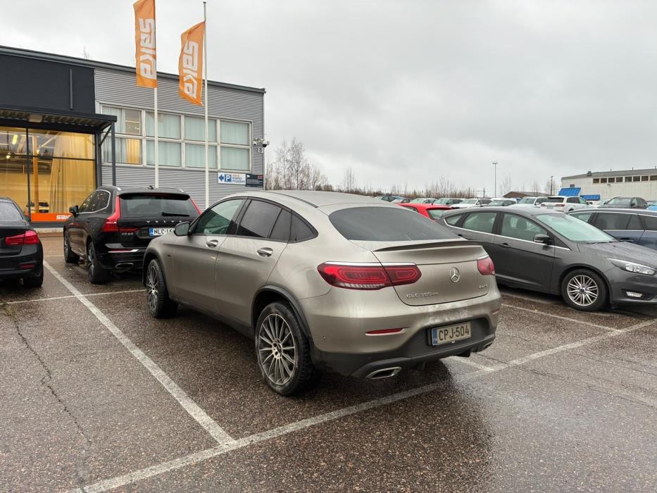 MERCEDES-BENZ GLC 2021