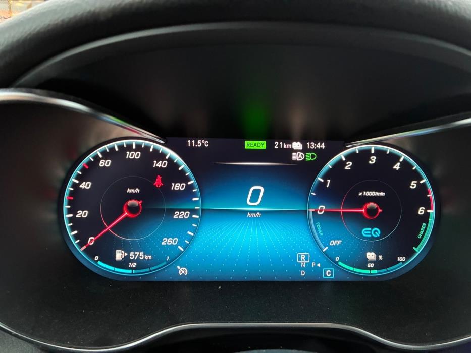 MERCEDES-BENZ GLC 2021