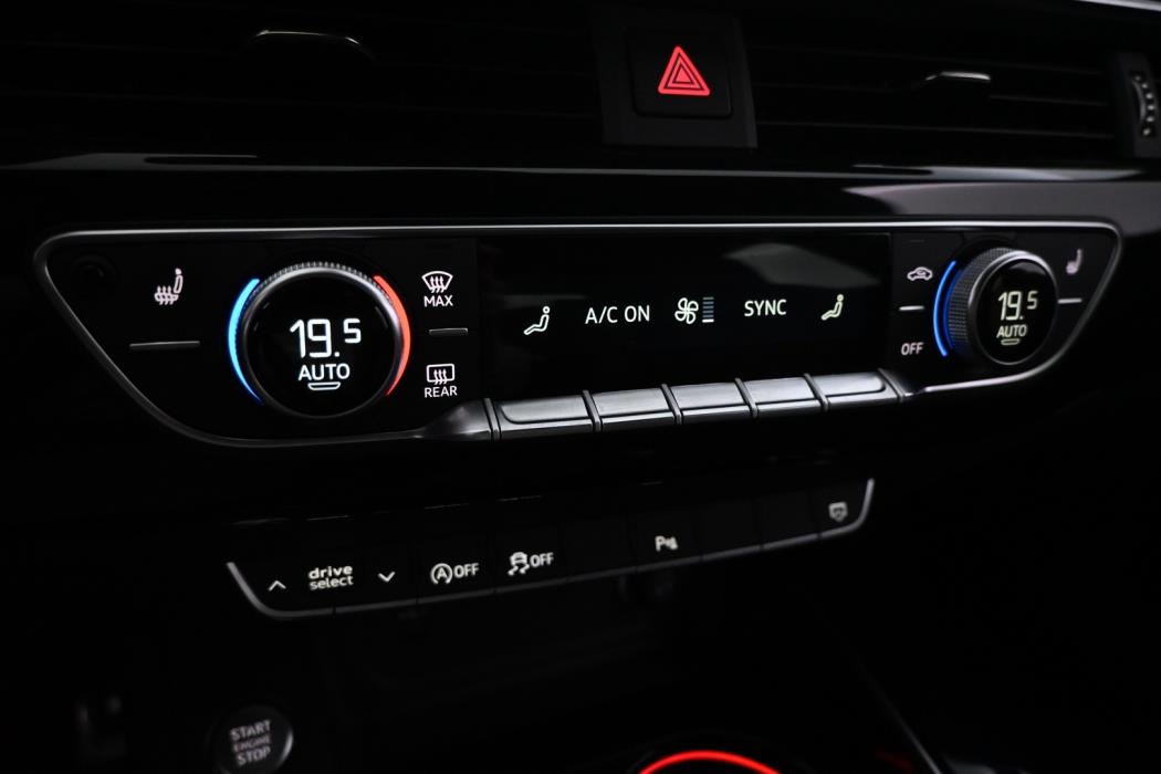 AUDI A4 2021