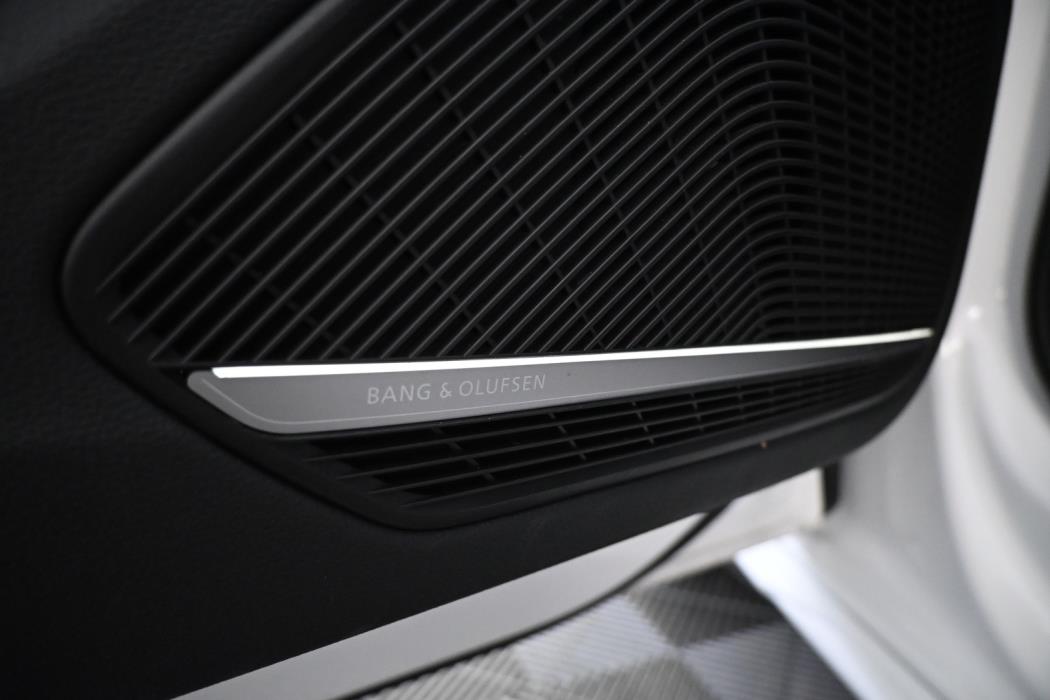 AUDI A4 2021