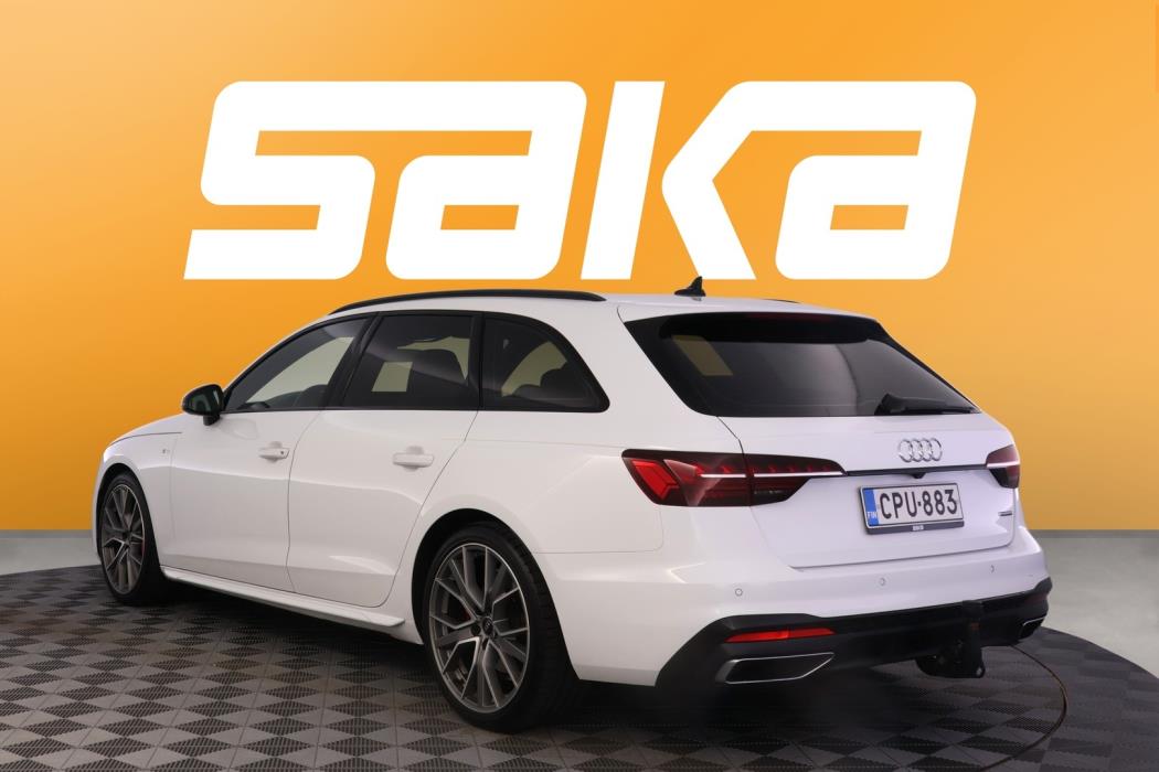 AUDI A4 2021