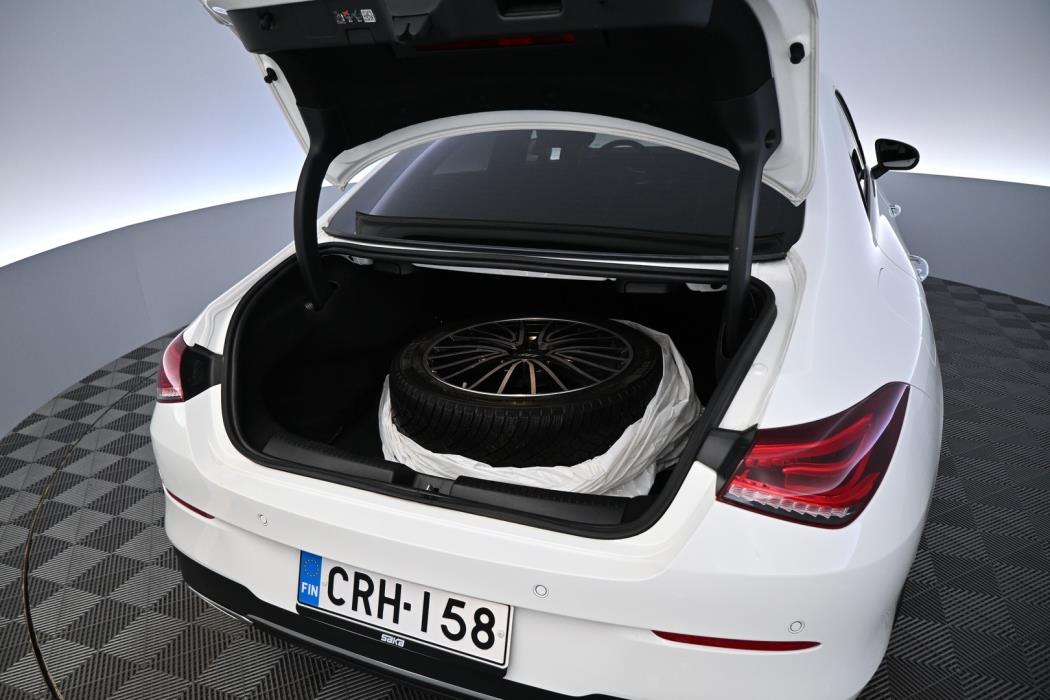 MERCEDES-BENZ CLA 2023