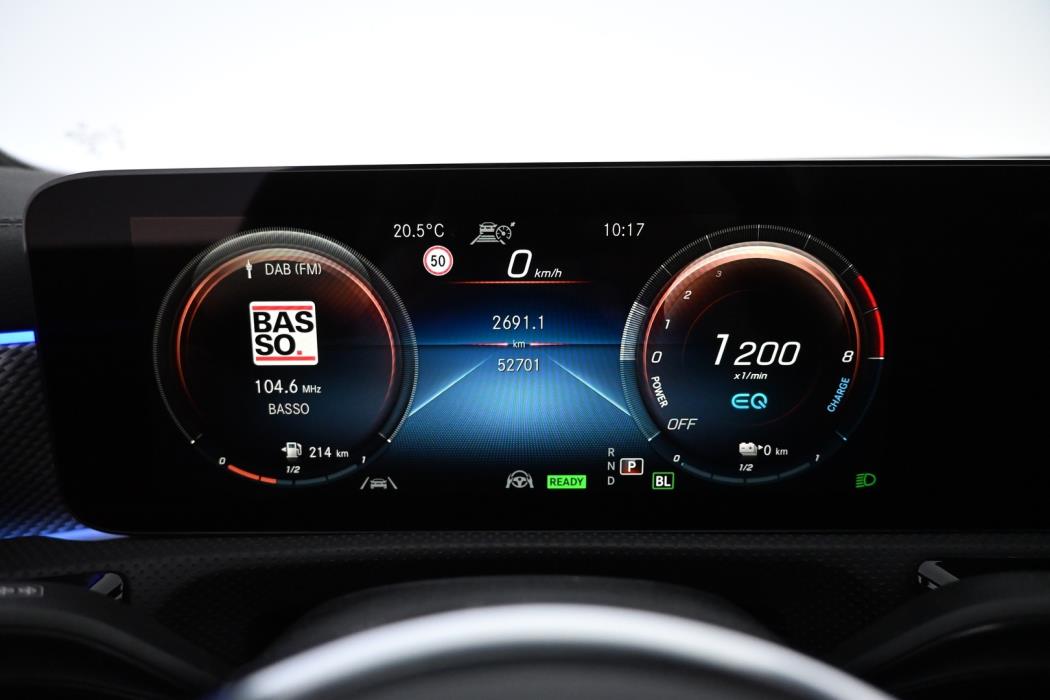 MERCEDES-BENZ CLA 2023