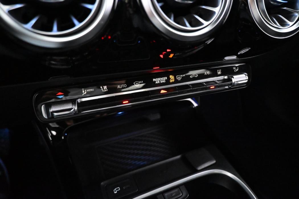 MERCEDES-BENZ CLA 2023
