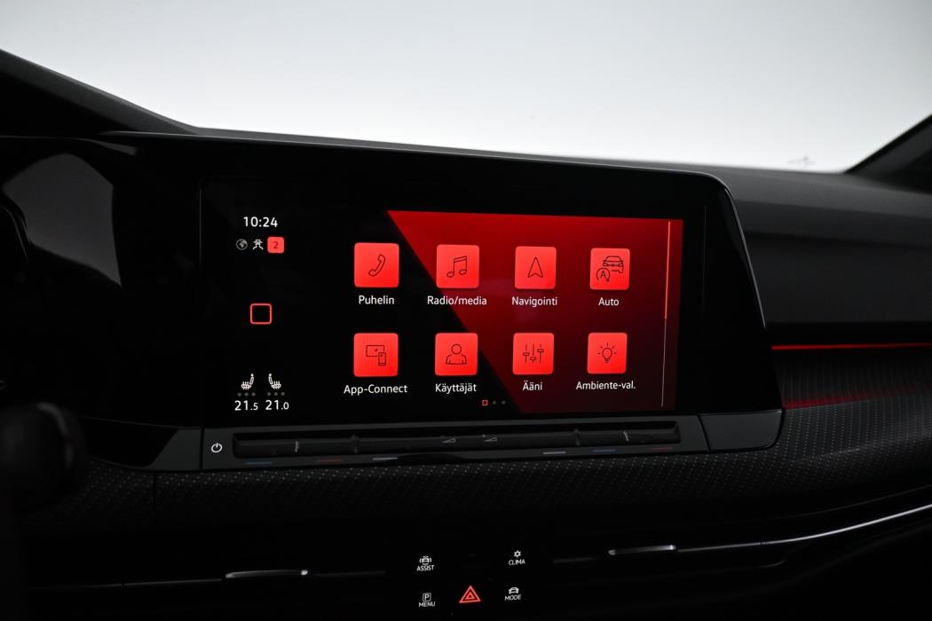 VOLKSWAGEN Golf 2023