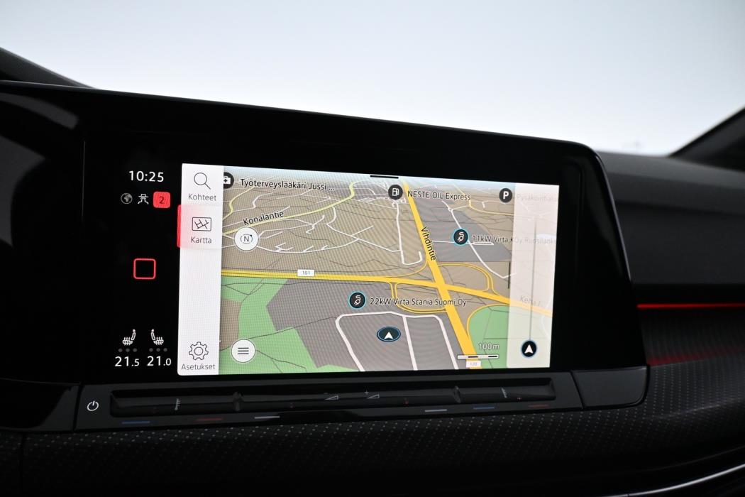 VOLKSWAGEN Golf 2023