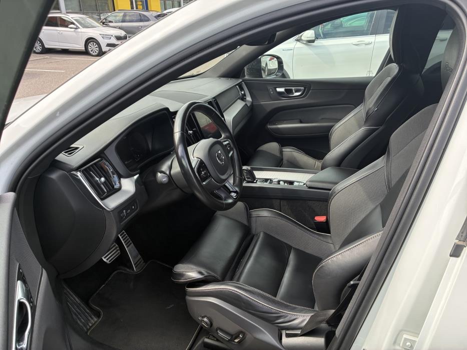 VOLVO XC60 2019