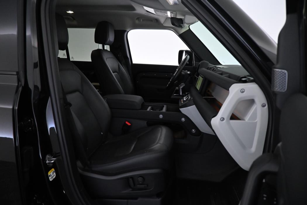 LAND ROVER Defender 2023