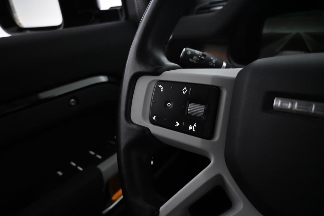 LAND ROVER Defender 2023