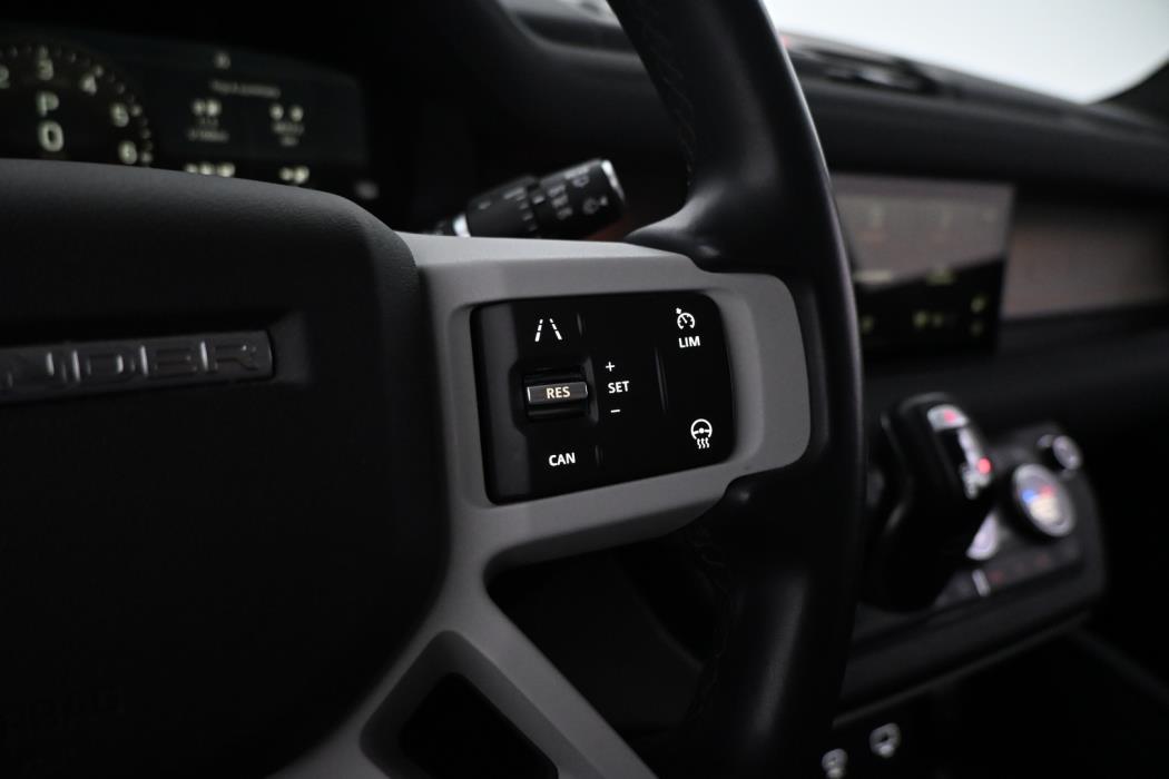 LAND ROVER Defender 2023