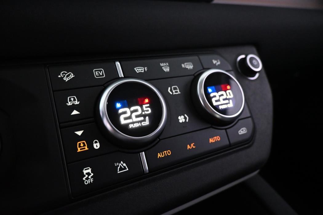 LAND ROVER Defender 2023