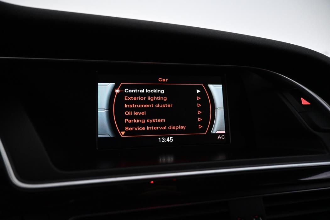 AUDI A4 2015