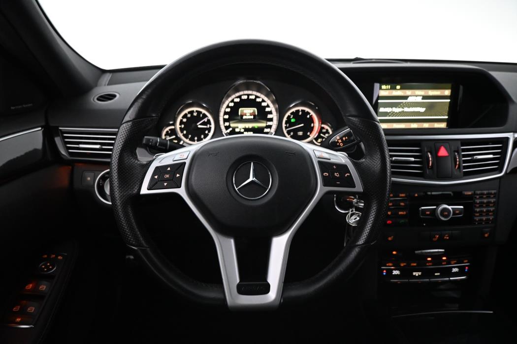 MERCEDES-BENZ E 2011