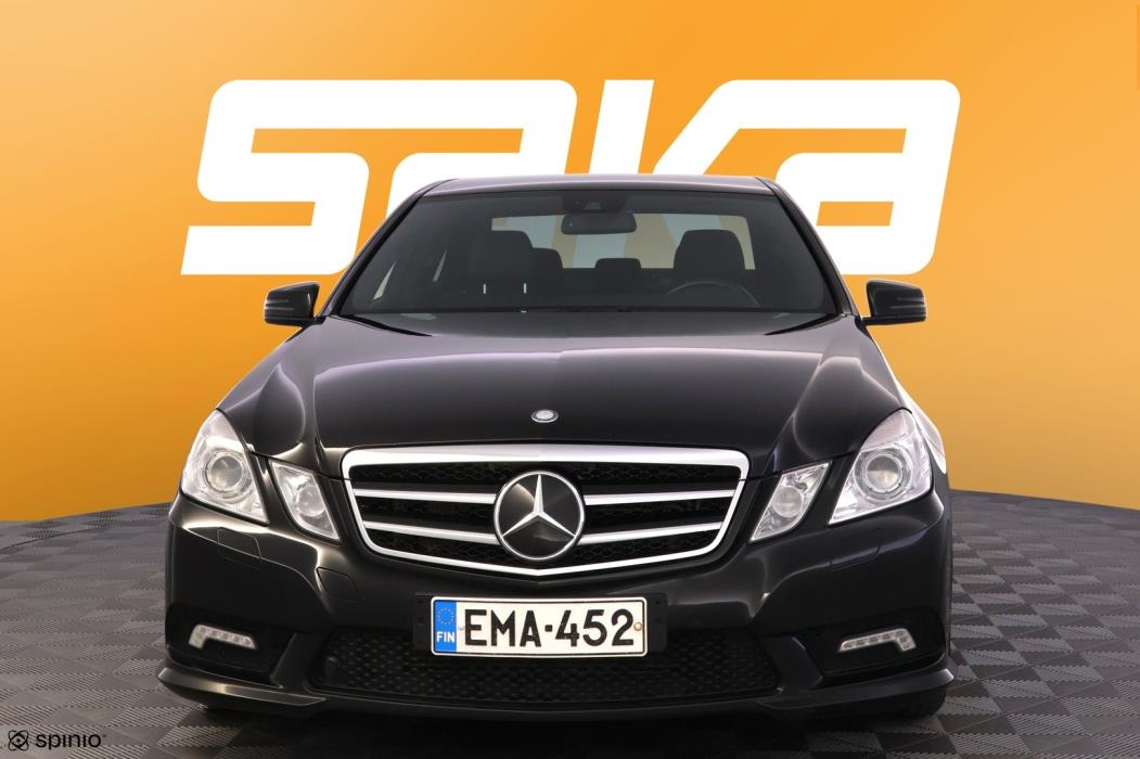 MERCEDES-BENZ E 2011