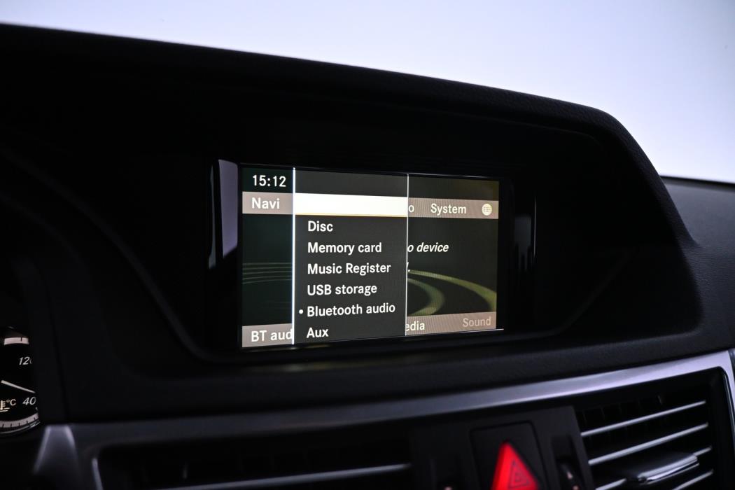 MERCEDES-BENZ E 2011