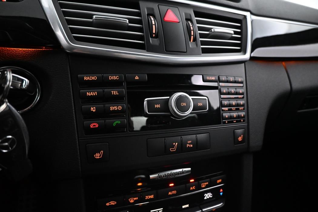 MERCEDES-BENZ E 2011