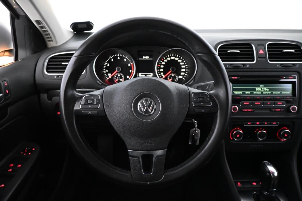 VOLKSWAGEN Golf 2013