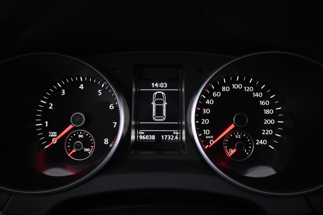 VOLKSWAGEN Golf 2013