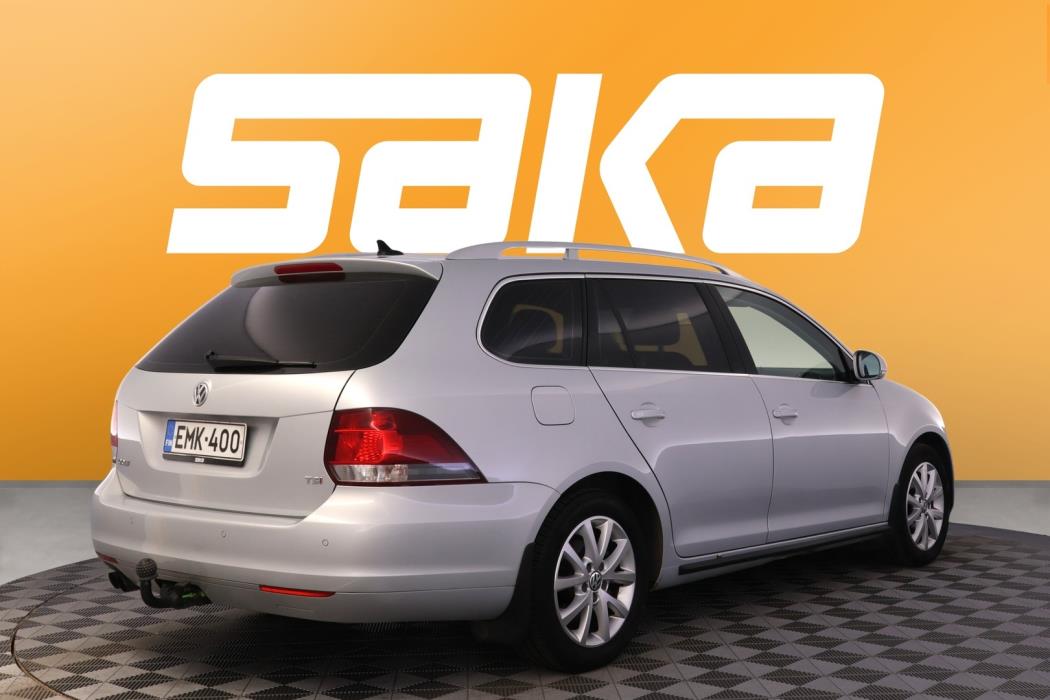 VOLKSWAGEN Golf 2013