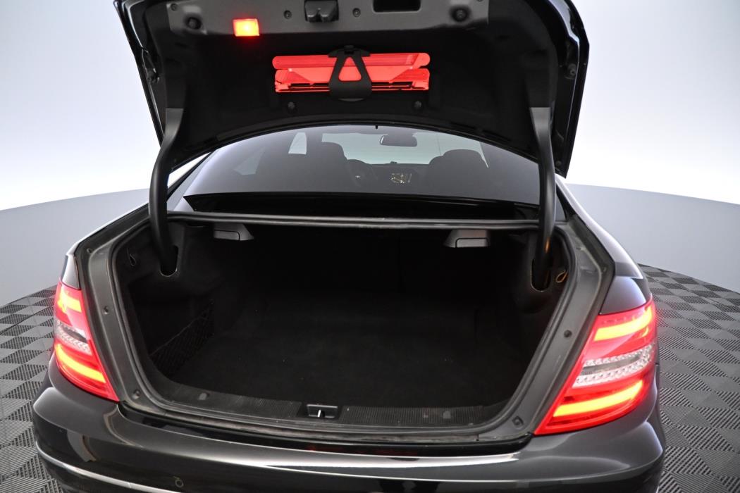 MERCEDES-BENZ C 2012