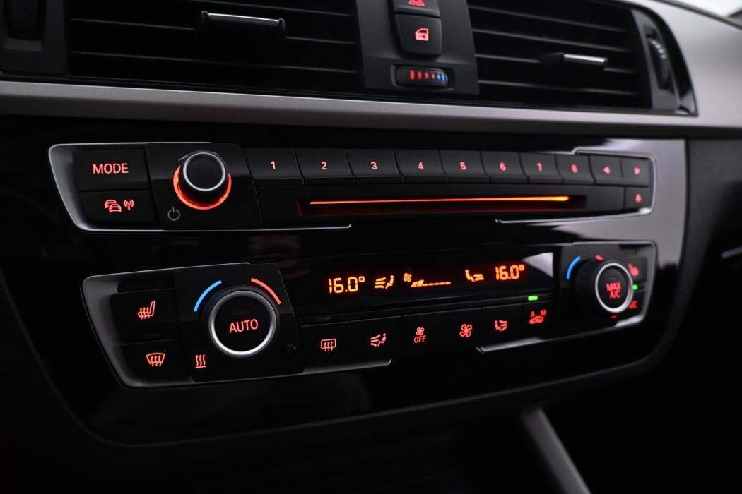 BMW 118 2018