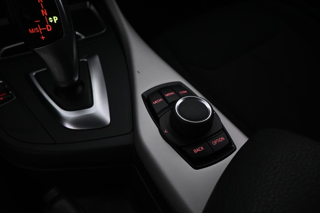 BMW 118 2018