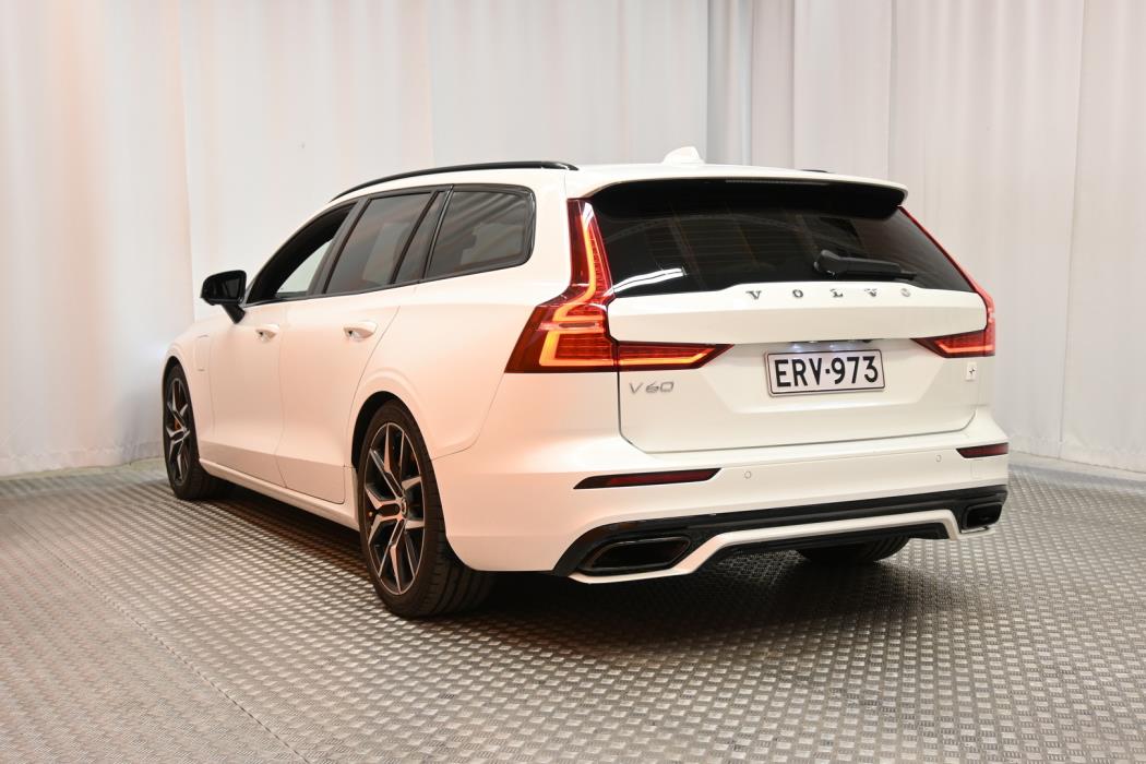 VOLVO V60 2020