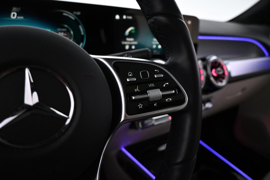MERCEDES-BENZ EQB 2023