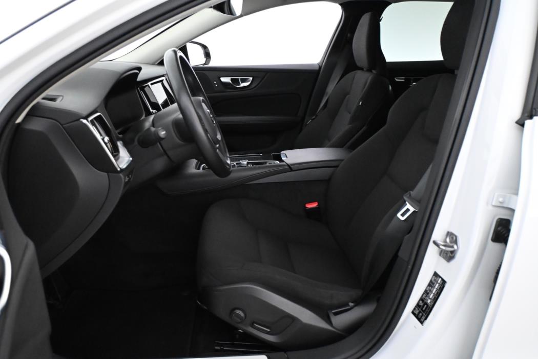 VOLVO V60 2021