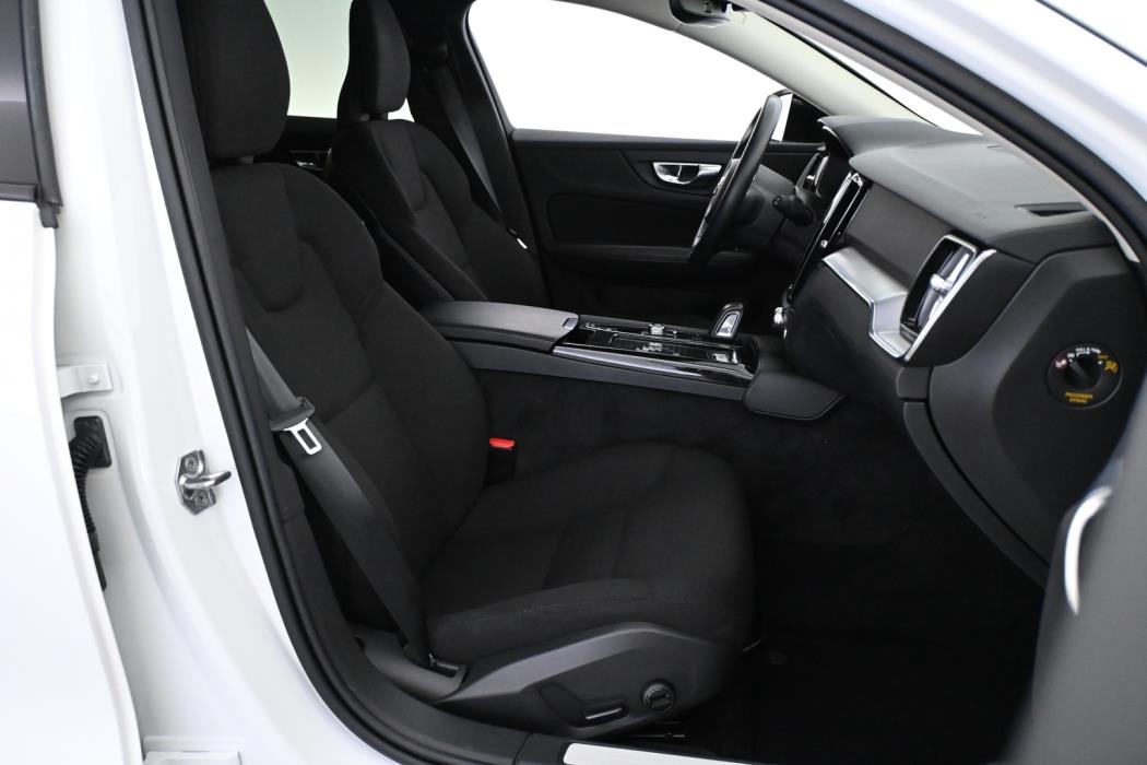 VOLVO V60 2021