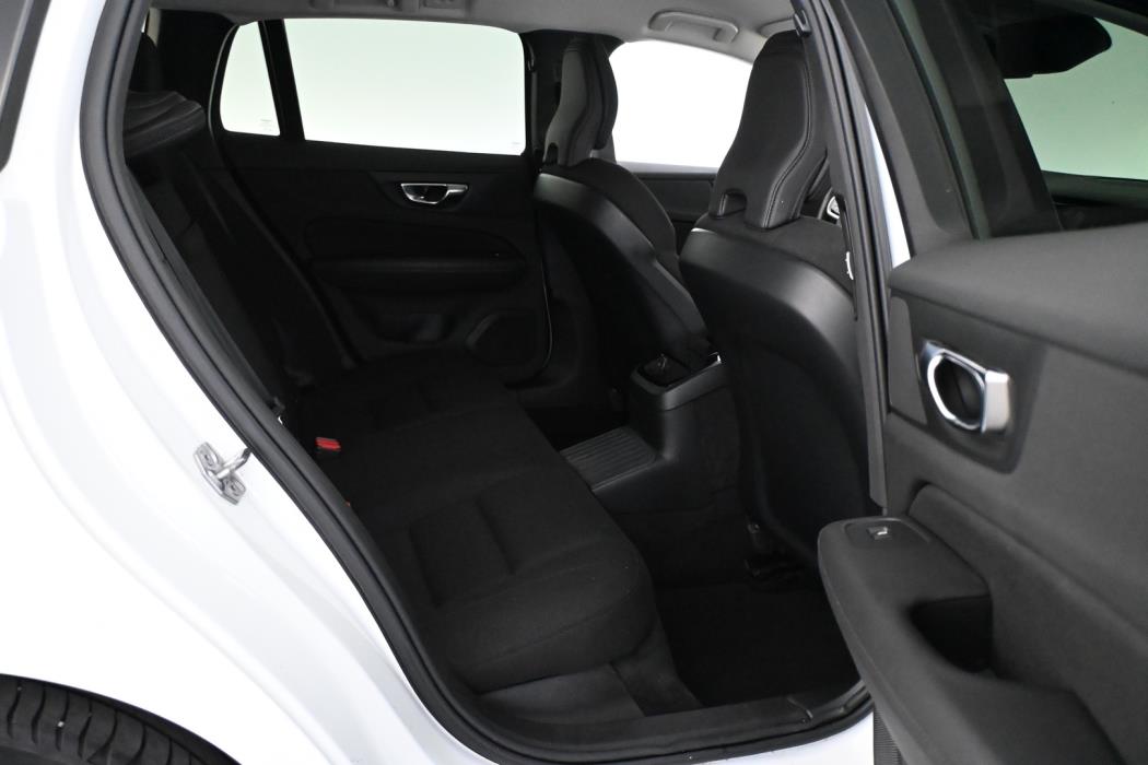 VOLVO V60 2021
