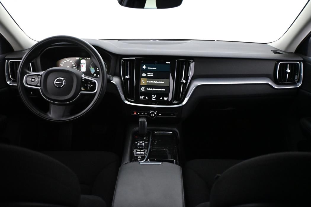 VOLVO V60 2021
