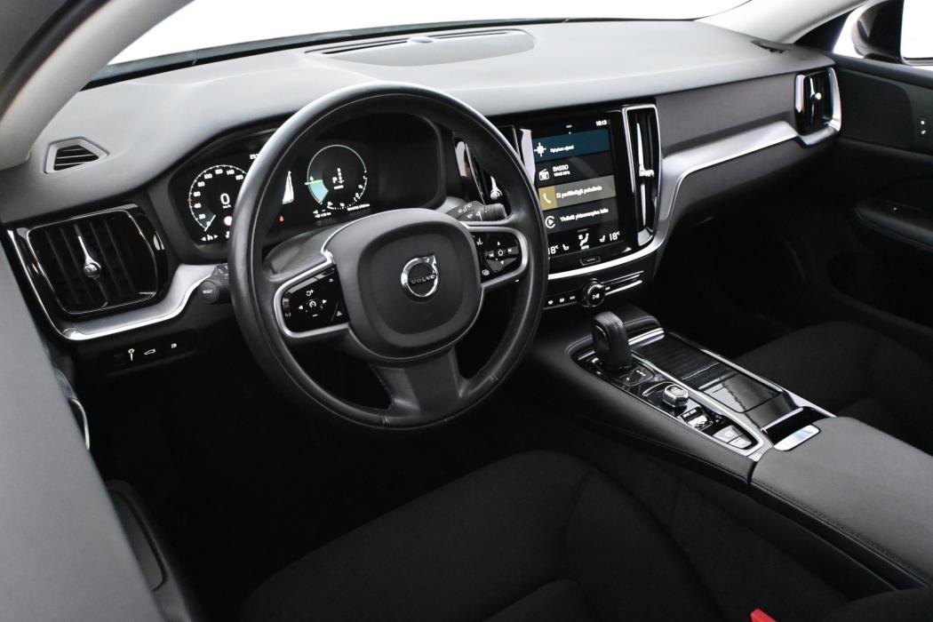 VOLVO V60 2021