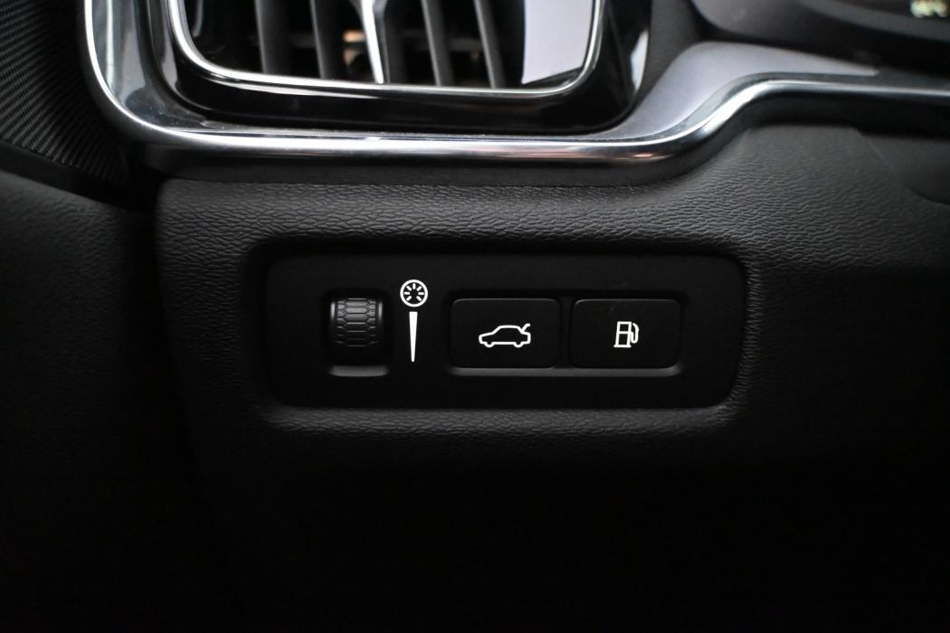 VOLVO V60 2021