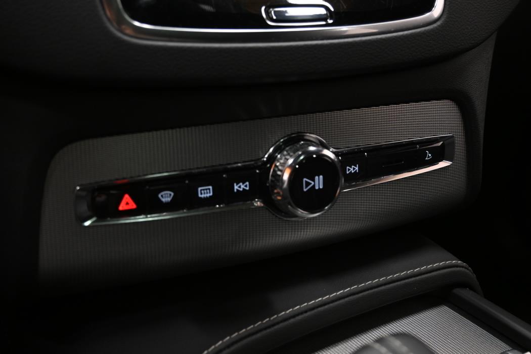 VOLVO XC90 2022