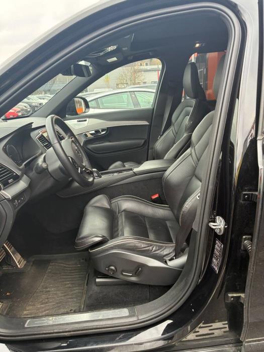 VOLVO XC90 2022