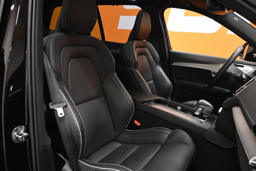 VOLVO XC90 2022
